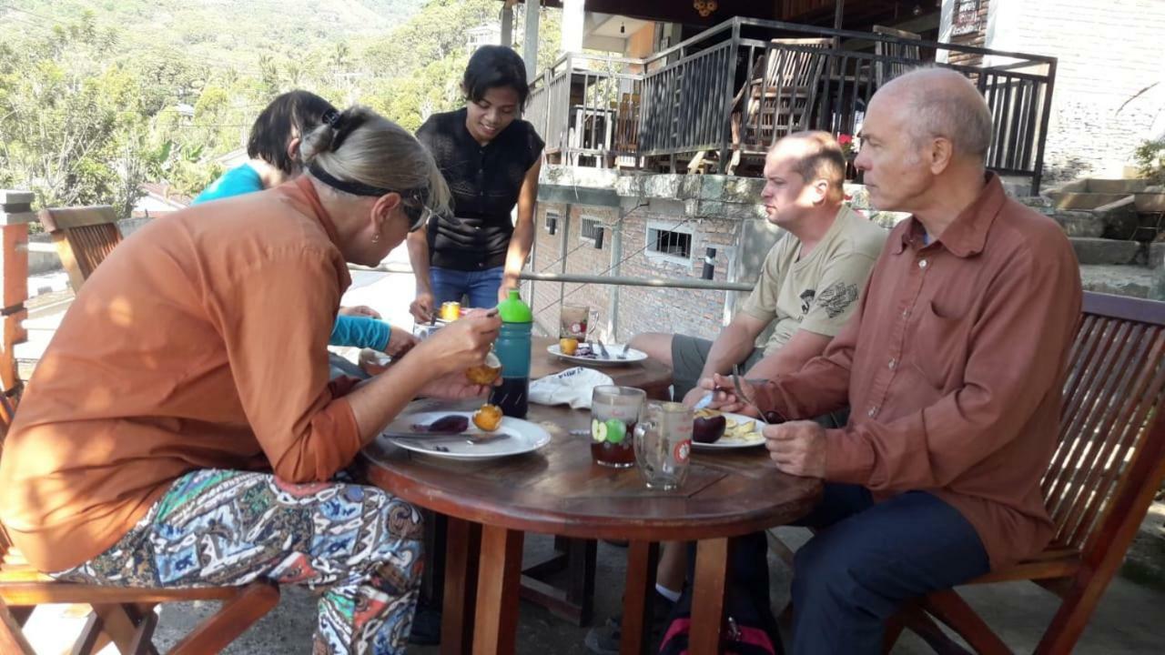 Bintang Bungalow Tour & Travel Kelimutu Exteriör bild