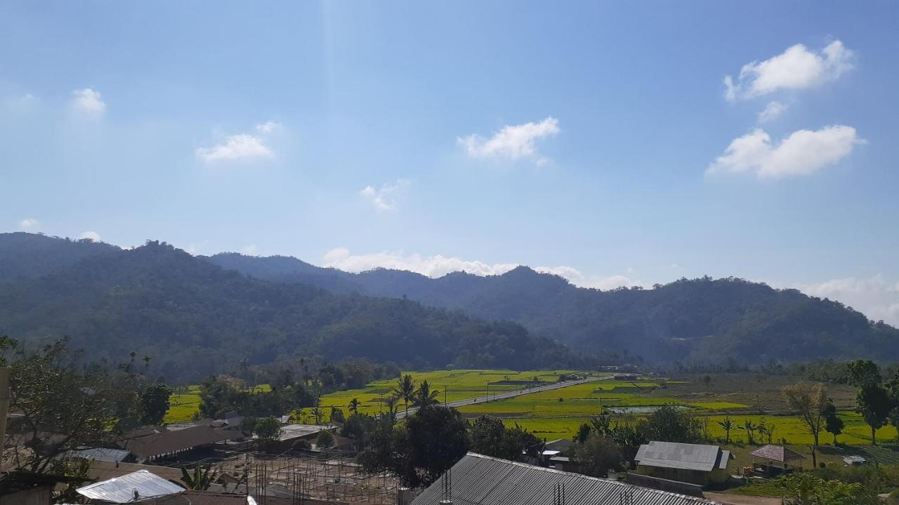 Bintang Bungalow Tour & Travel Kelimutu Exteriör bild